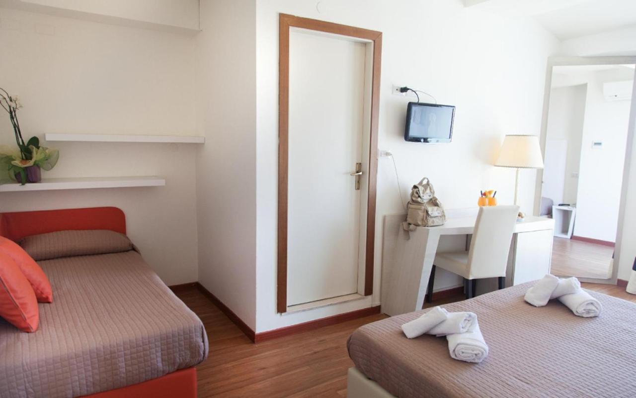 Riviera Mare Beach Life Hotel Rimini Exterior photo